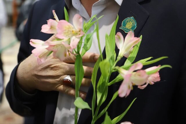 آیین خطبهخوانی مداحان قم در حرم مطهر بانوی کرامت + تصاویر