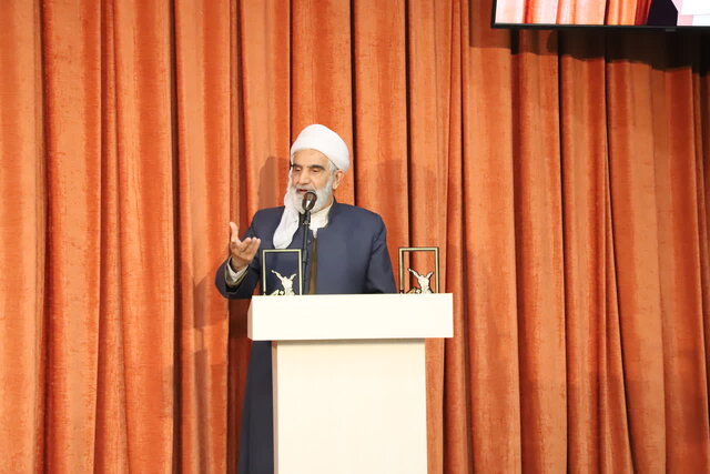 کردستان مهد عرفان و معنویت است کردستان مهد عرفان و معنویت است