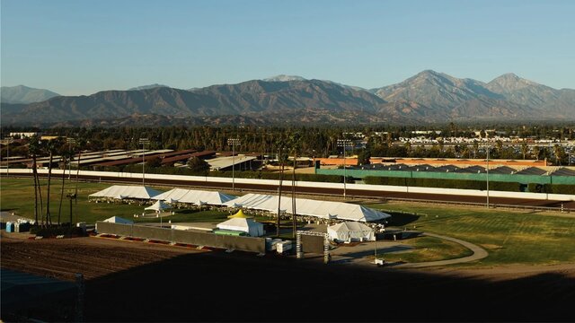 سالنها و ورزشگاههای میزبان المپیک ۲۰۲۸+ عکس