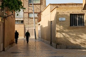 ساخت و ساز‌های مدرن که به مرور زمان انجام شده است، باعث شده که بافت تاریخی محله دردشت تخریب شود.