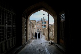 ساخت و سازهای مدرن در جوار بازار تاریخی دردشت، باعث نابودی بافت تاریخی این محله تاریخی شده است.