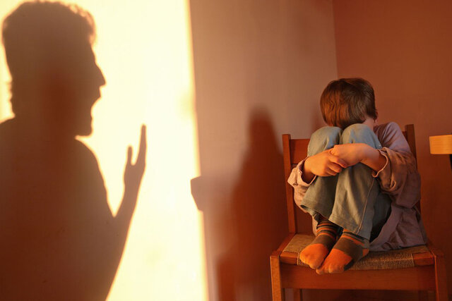 ویدیو/ تأثیرات فریاد زدن بر سلامت روانی و عاطفی کودکان ویدیو/ تأثیرات فریاد زدن بر سلامت روانی و عاطفی کودکان