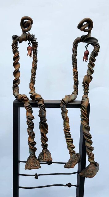 مجسمههای بیدست عقدهای!