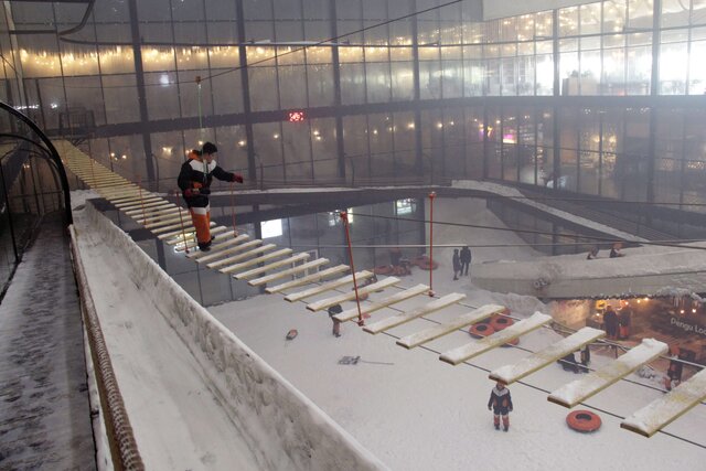 عکس تزئینی است شیراز صاحب پارک برفی میشود