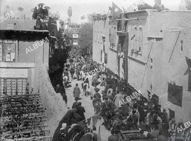 عکس/ استقبال مردم ارومیه از احمدشاه قاجار