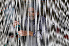 کارگران، اصلیترین سرمایه انسانی هستند که نقشی کلیدی در رشد اقتصادی و شکوفایی کشور ایفا میکنند