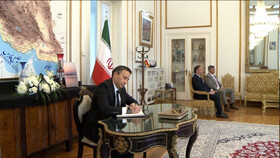 حضور مقامات و شخصیت‌های ترکیه در سفارت ایران برای همدردی با ایران