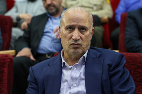 مهدی ‌تاج، رئیس فدراسیون فوتبال جمهوری اسلامی ایران در آیین بهره‌برداری از اولین زمین فوتبال چمن‌مصنوعی استاندارد در مشهد