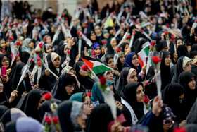 جشن و اجتماع بزرگ دختران دانشجو با عنوان «عهد خواهرانه» - قم