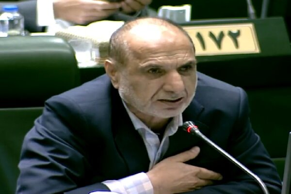 عضو کمیسیون امور داخلی: ترامپ به هذیان گویی روی آورده است