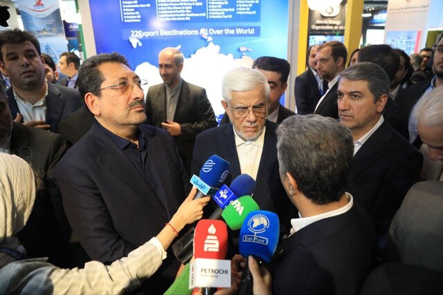 رونمایی از اپلیکیشن «تیم‌بانک» بانک صنعت و معدن با حضور معاون اول رئیس‌جمهور در ایران‌اکسپو 2025