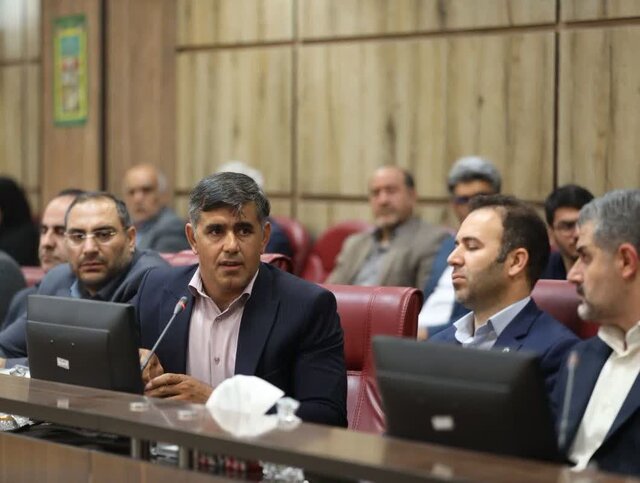 مطالبات تشکلهای کارگری ایلام در نشست با استاندار