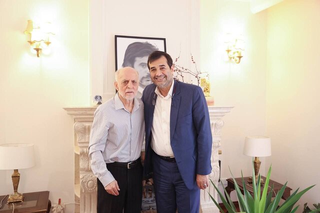 دیدار وزیر ورزش با محمود خوردبین/ مرد محترمی که فوتبال با او محترمتر شد دیدار وزیر ورزش با محمود خوردبین/ مرد محترمی که فوتبال با او محترمتر شد