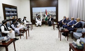 دیدار هیات حماس با سرپرست وزارت امور خارجه افغانستان 