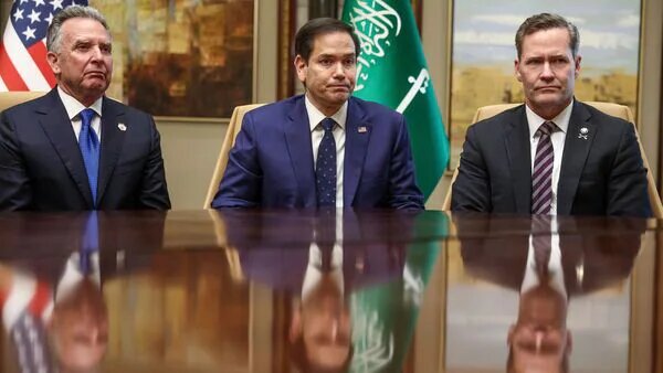 مرشایمر: ادعای تضعیف ایران از پایه دروغ است