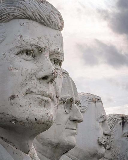 اینجا سرهای غولپیکر «روسای جمهور آمریکا» رها شدهاند