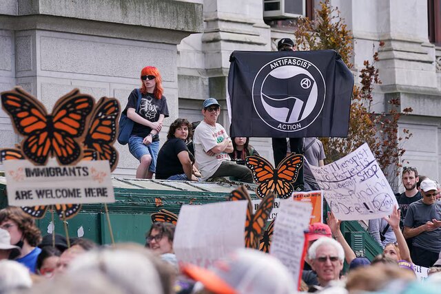 راهپیمایی گسترده روز کارگر در آمریکا و اعتراضات به سیاستهای ترامپ