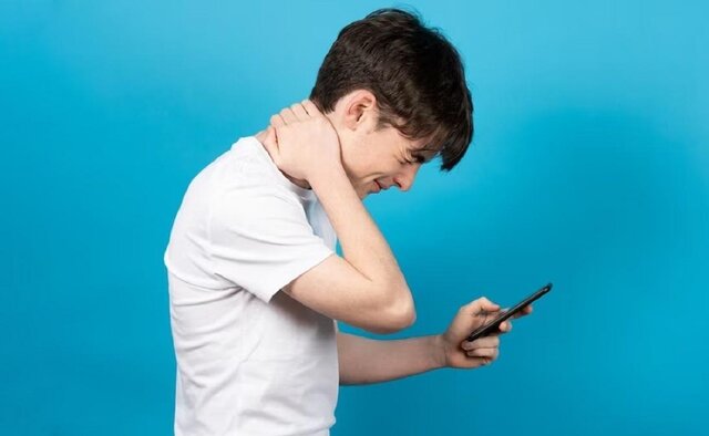 آیا دچار «گردن پیامکی» شده‌اید؟