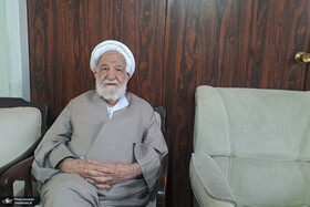 آیت الله مسعودی خمینی: عده‌ای به نام اسلام، انقلاب و ایران خرابکاری می‌کنند/ مخالفان ظریف، مخالف کل انقلاب‌اند