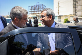 غلامحسین مظفری، استاندار خراسان رضوی و محمدرضا قلندر شریف، شهردار مشهد در مراسم افتتاح ايستگاه قطار شهری «شهيد فكوری»