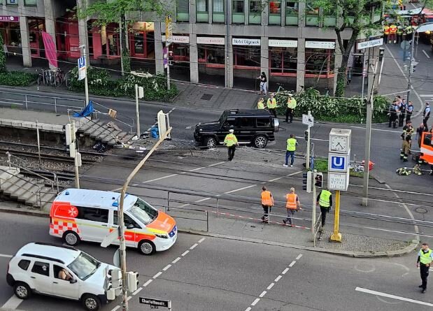 عکس: رویترز برخورد خودرویی با جمعیت در آلمان؛ ۸ نفر زخمی شدند