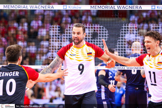 اسطوره ۴۰ ساله در بالاترین سطح والیبال اسطوره ۴۰ ساله در بالاترین سطح والیبال