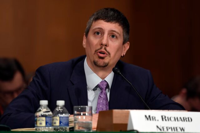 واکنش معمار تحریمهای ایران به اظهارات ترامپ درباره نفت ایران واکنش معمار تحریمهای ایران به اظهارات ترامپ درباره نفت ایران