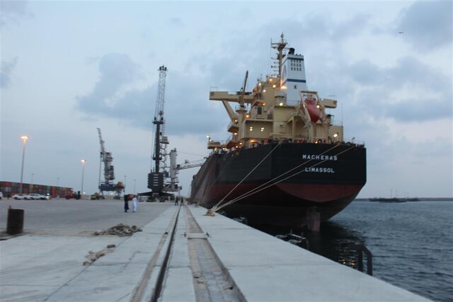 معافیت بندر چابهار از تحریمهای آمریکا تمدید شد؛ فعالیت هند ادامه مییابد معافیت بندر چابهار از تحریمهای آمریکا تمدید شد؛ فعالیت هند ادامه مییابد