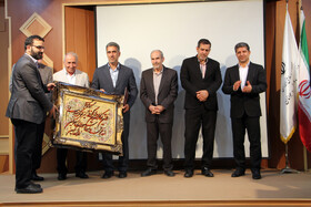 قدردانی کادر اداره از مدیرکل سابق اداره کل ورزش و جوانان استان کرمانشاه