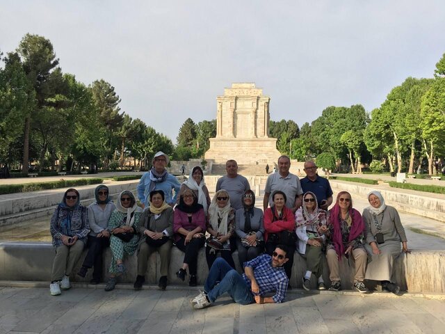 گردشگران خارجی در توس مسئله فقط ایرانهراسی نیست/ چرا بلیت هواپیما برای اتباع خارجی دوبرابر حساب میشود؟