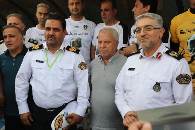 فوتبال پلیس با ستارگان دهه ۶۰ مسیری برای یادآوری پویش نه به تصادف/ به دنبال کاهش ۴۶ درصدی تصادفات فوتی موتورسواران هستیم