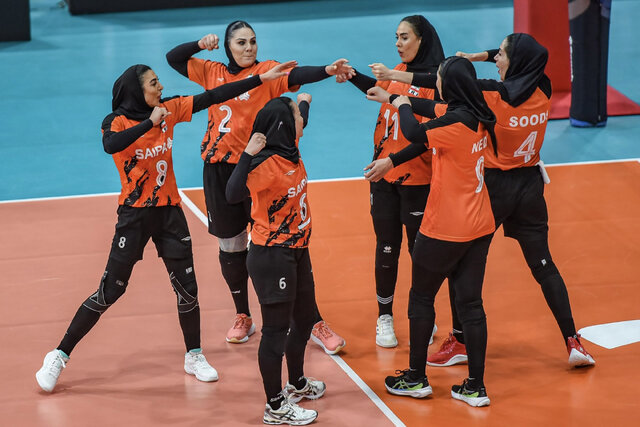 گلایههای کاپیتان سابق تیم ملی والیبال زنان:"هیچکس از موفقیت ما خوشحال نمیشود"