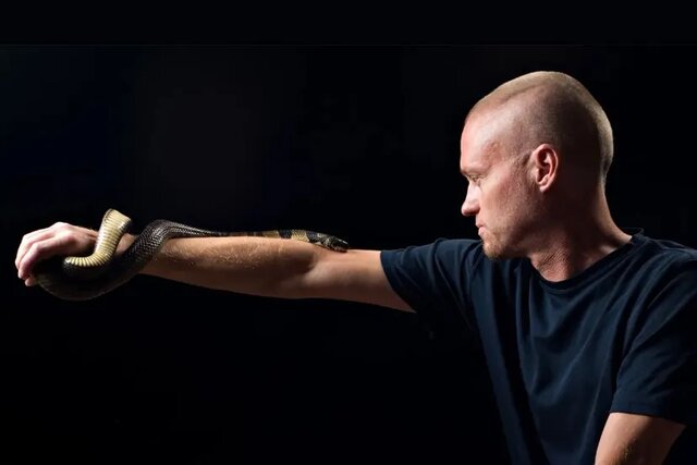 ساخت قویترین پادزهر دنیا از خون مردی که تجربه ۲۰۰ بار مارگزیدگی داشت ساخت قویترین پادزهر دنیا از خون مردی که تجربه ۲۰۰ بار مارگزیدگی داشت