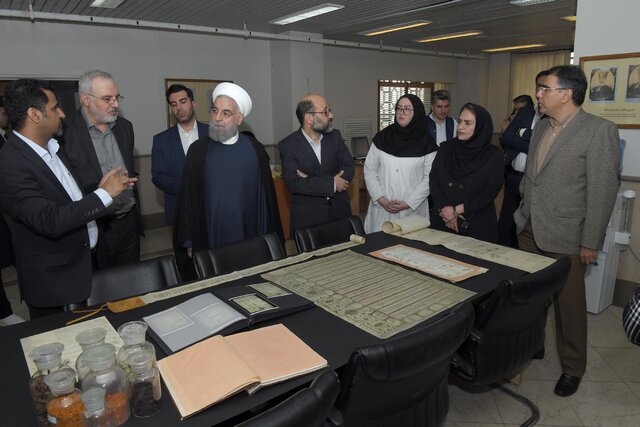 بازدید روحانی از سازمان اسناد و کتابخانه ملی ایران