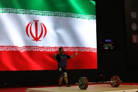 تنها طلای وزنهبرداری ایران در بازیهای آسیایی جوانان بحرین