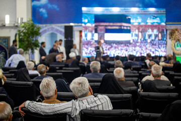 بدرقه نخستین گروه از زائران حج ۱۴۰۴