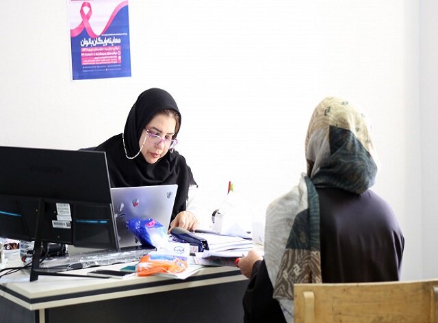 انجام غربالگری و آگاهی‌بخشی به بانوان تهرانی درباره سرطان پستان 