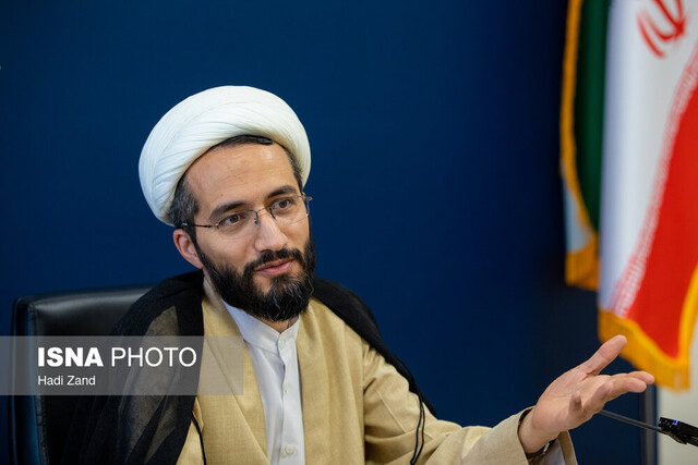 تدوین بسته‌های آموزشی برای دانش‌آموزان مناطق دو زبانه