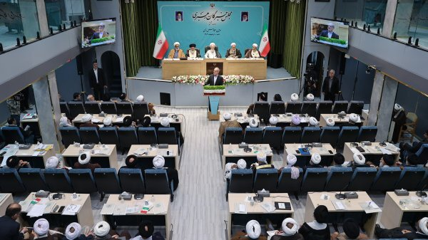 بسته خبری ایران اکونومیست از اخبار رئیسجمهور در ۲۴ ساعت گذشته