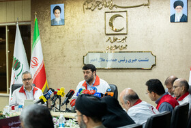 نشست خبری  پیرحسین کولیوند، رییس جمعیت هلال احمر