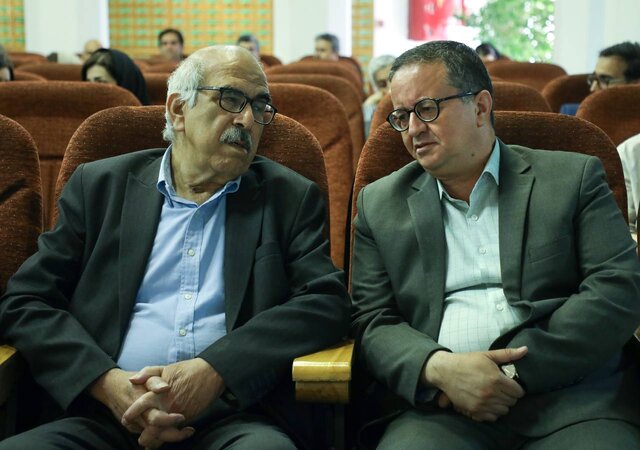 خوششانسیم که زبانمان فارسی است!