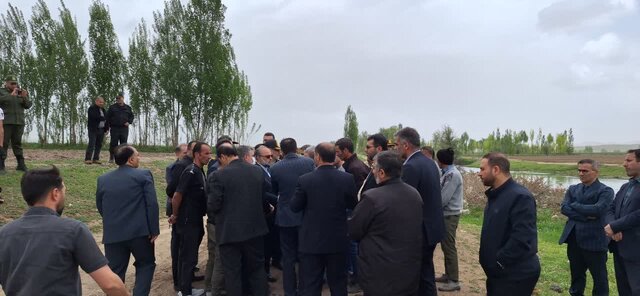 آبیاری سالم مزارع از مسلم‌ترین حقوق عمومی است
