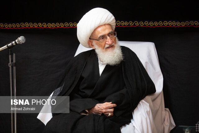 حوزه علمیه قم باید پاسخگوی نیازهای روز جهان اسلام باشد