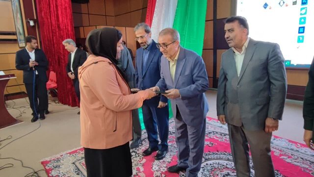 مراسم گرامیداشت مقام معلم در یاسوج برگزار شد