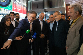 بازدید مسعود پزشکیان، رئیس‌جمهور و محسن پاک‌نژاد، وزیر نفت از بیست‌ونهمین نمایشگاه بین‌المللی نفت، گاز، پالایش و پتروشیمی