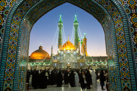 شب میلاد امام رضا(ع) در حرم حضرت فاطمه معصومه(س)