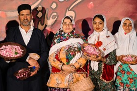 آیین ملی گل غلتان کاشان