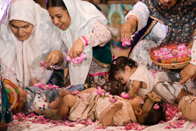 آیین ملی گل غلتان کاشان