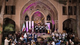 آیین ملی گل غلتان کاشان