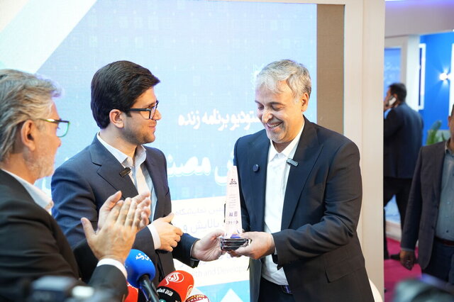صنعت نفت، باید خود را به هوش مصنوعی مجهز کند